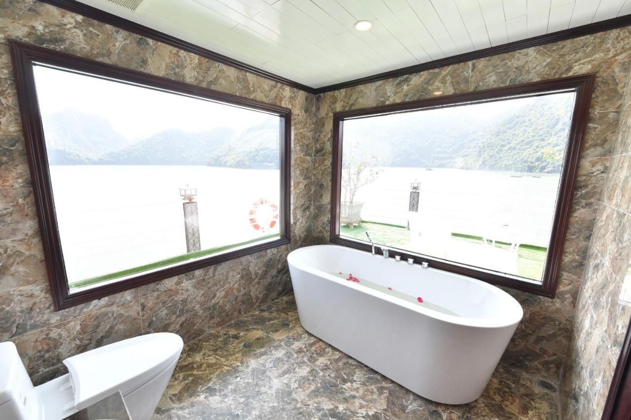 Halong Sapphire Cruise Hotel Nan Giang Exterior photo