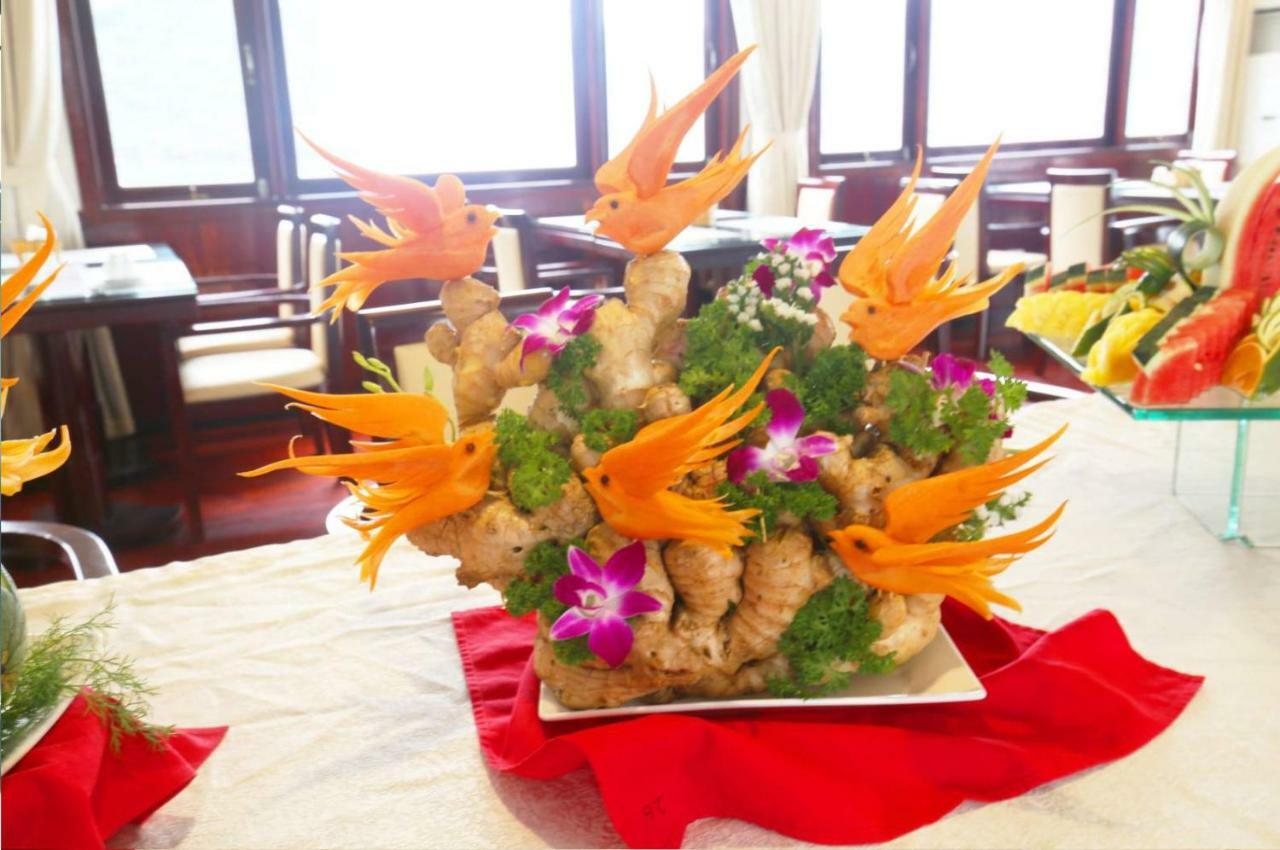 Halong Sapphire Cruise Hotel Nan Giang Exterior photo